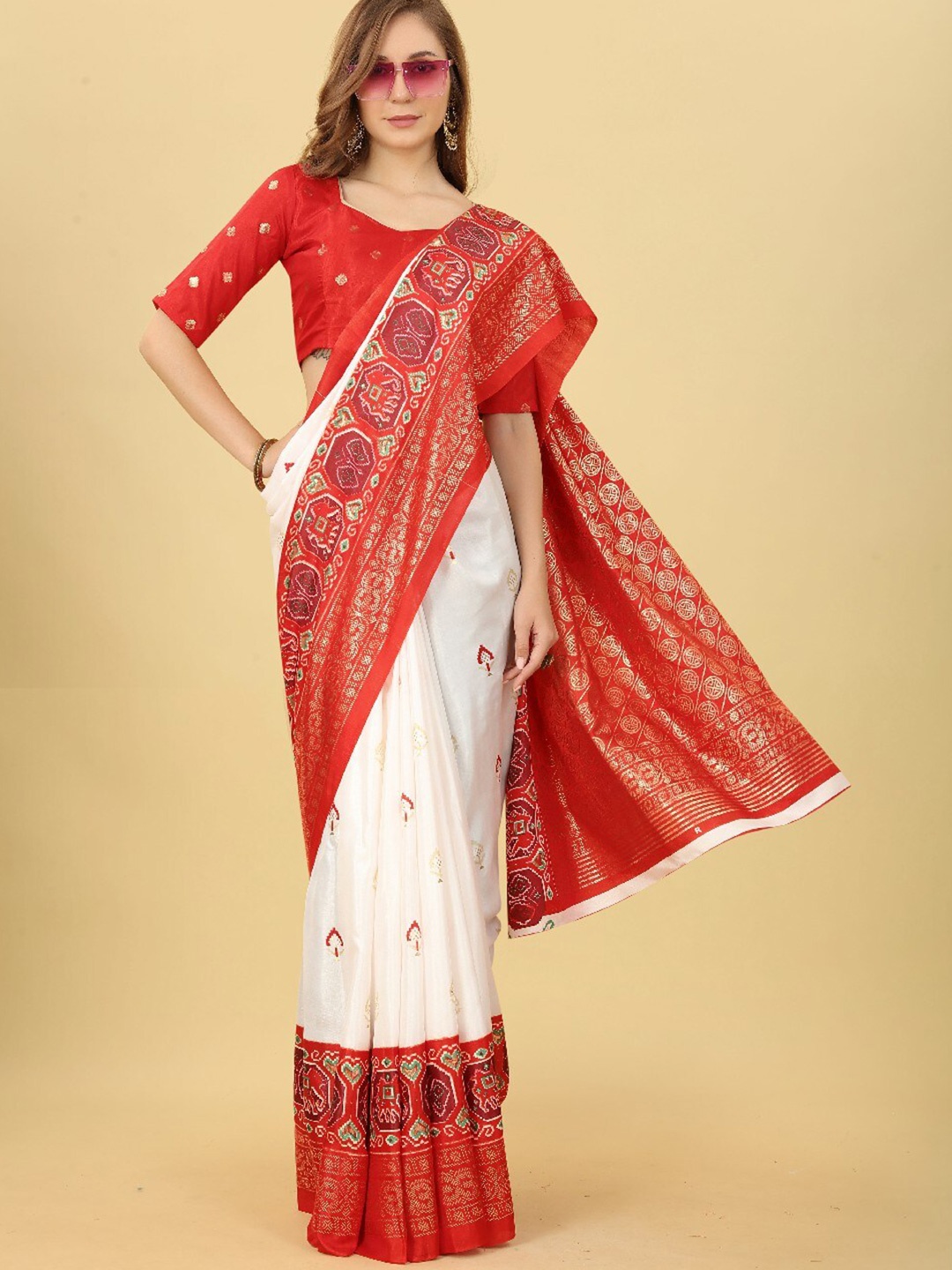 

VILLAGIUS Ethnic Motifs Printed Zari Mysore Silk Saree, White