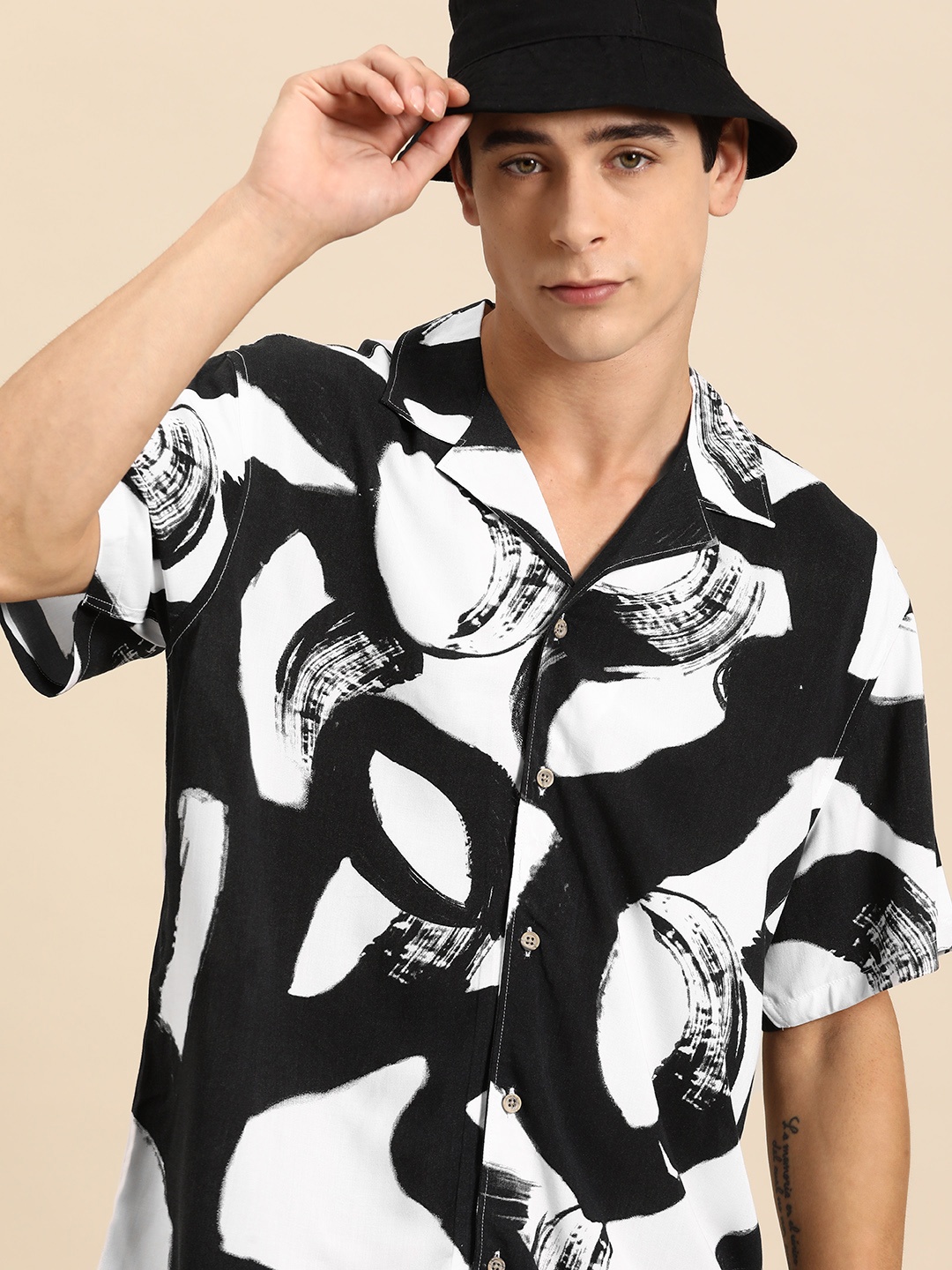 

DENNISON Men Smart Block Printed Casual Shirt, Black