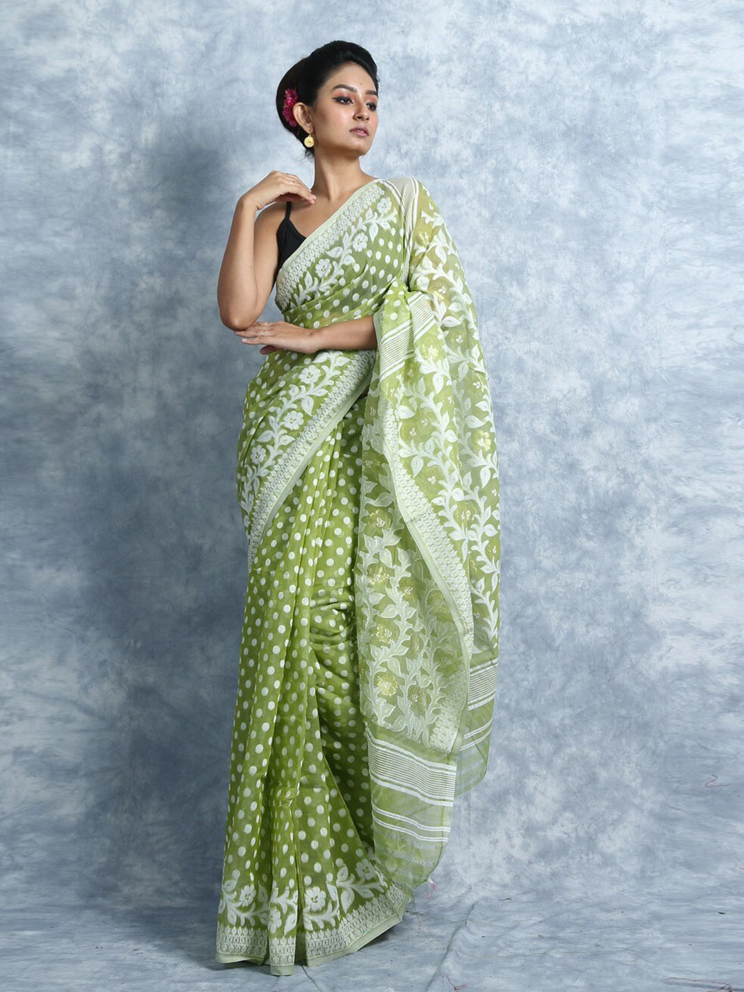 

HERE&NOW Olive Green & White Floral Printed Jamdani Saree