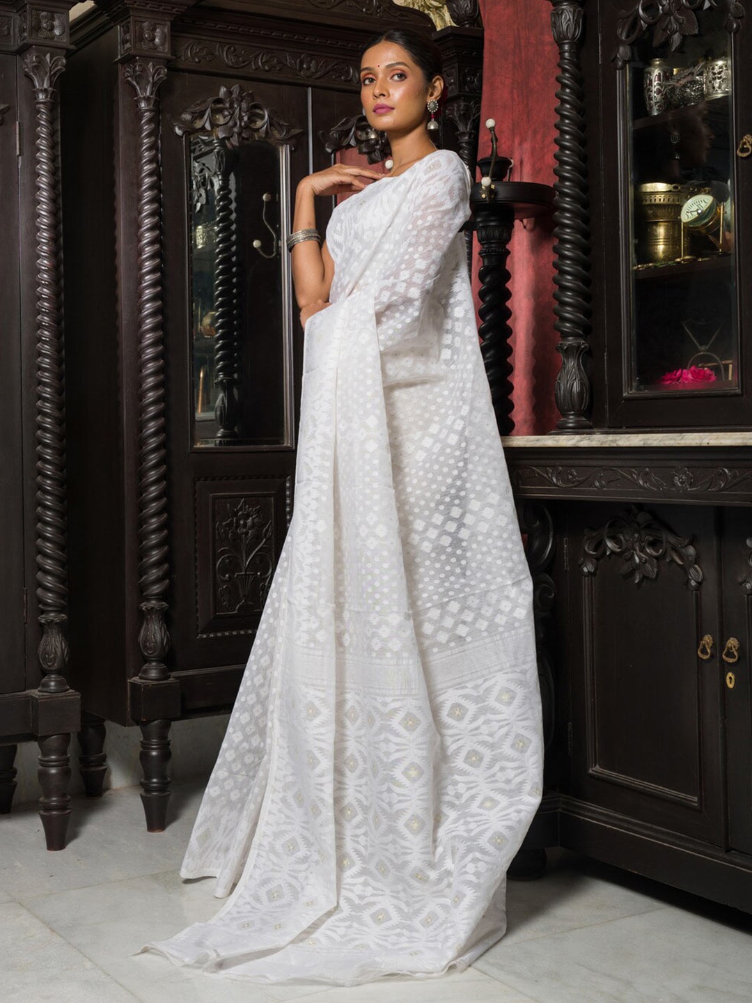 

HERE&NOW White Woven Design Jamdani Saree