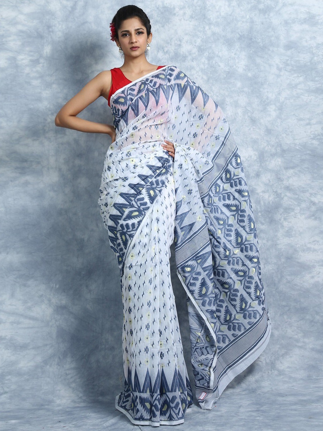 

HERE&NOW White & Blue Woven Design Jamdani Saree