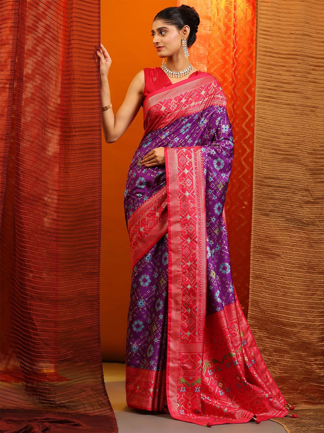 

Phenav Ethnic Motifs Print Zari Silk Ikat Saree with Blouse, Magenta