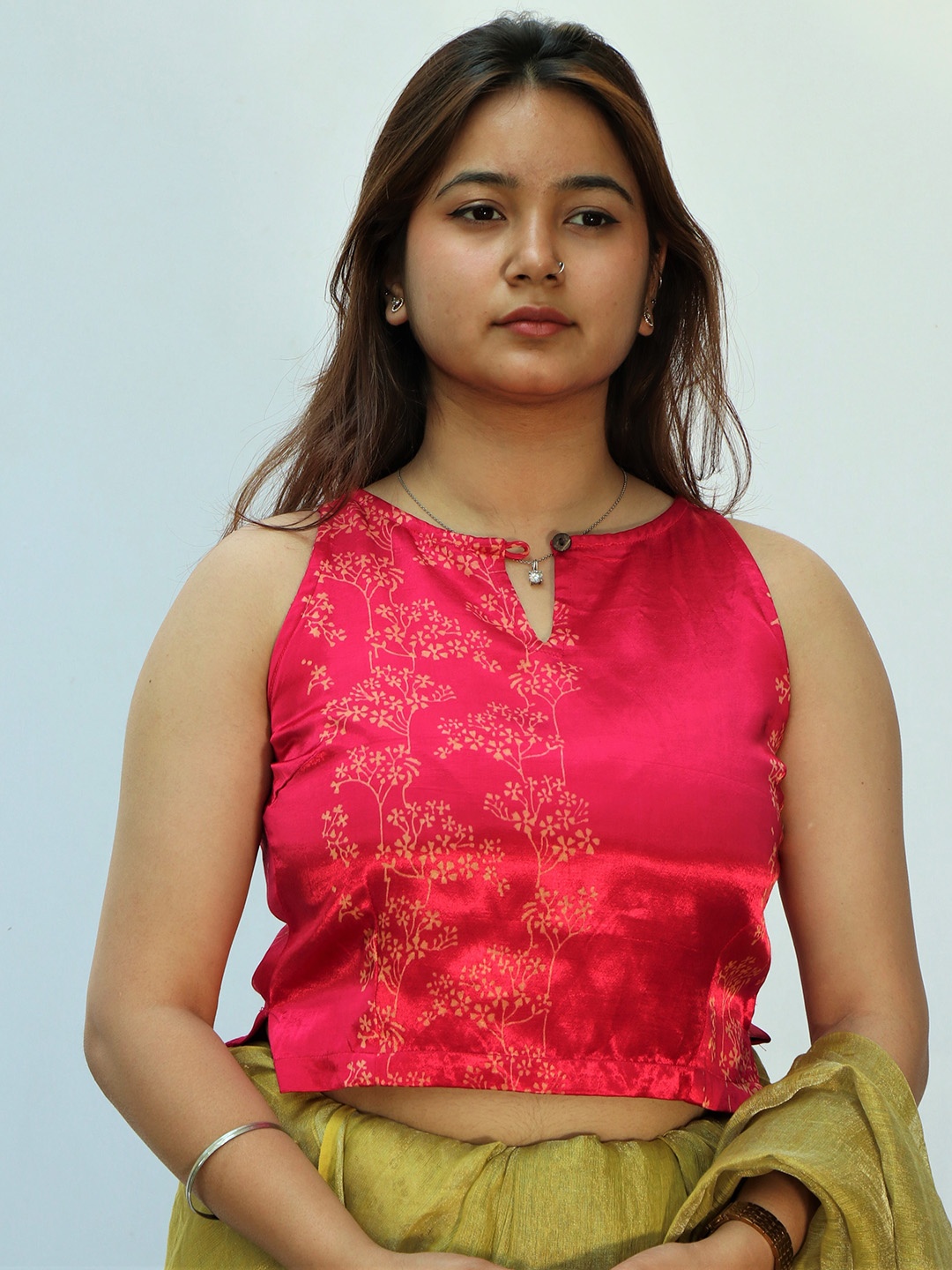 

Chidiyaa Floral Printed Silk Saree Blouse, Red