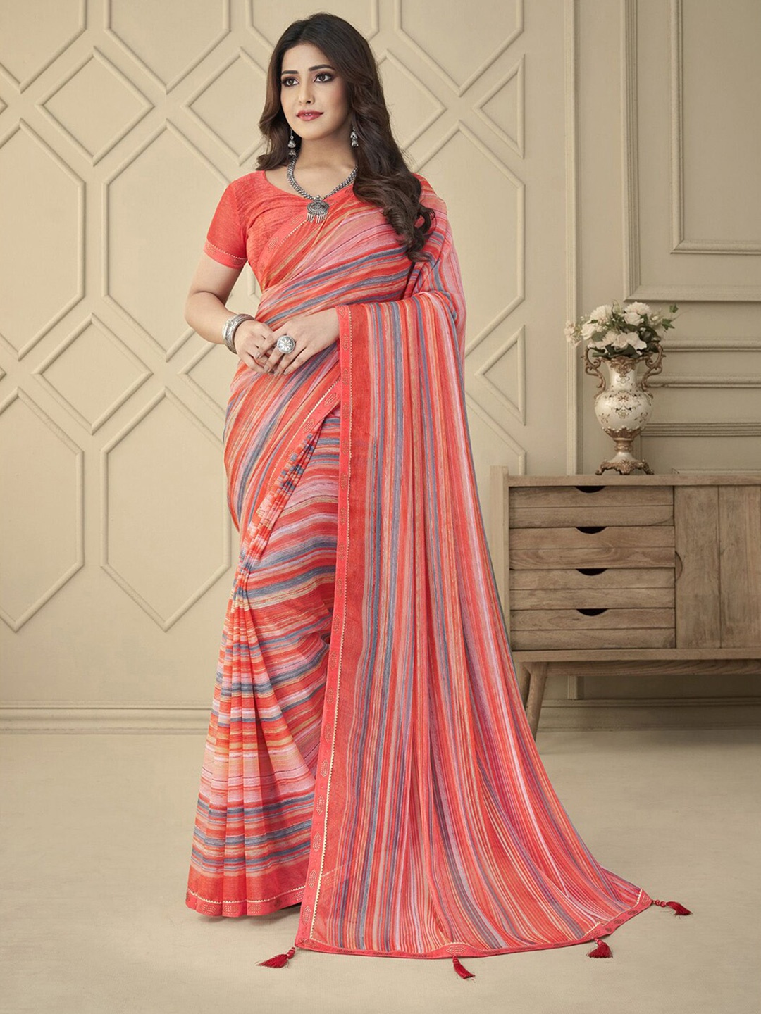 

Mitera Pink & Grey Geometric Printed Poly Chiffon Saree