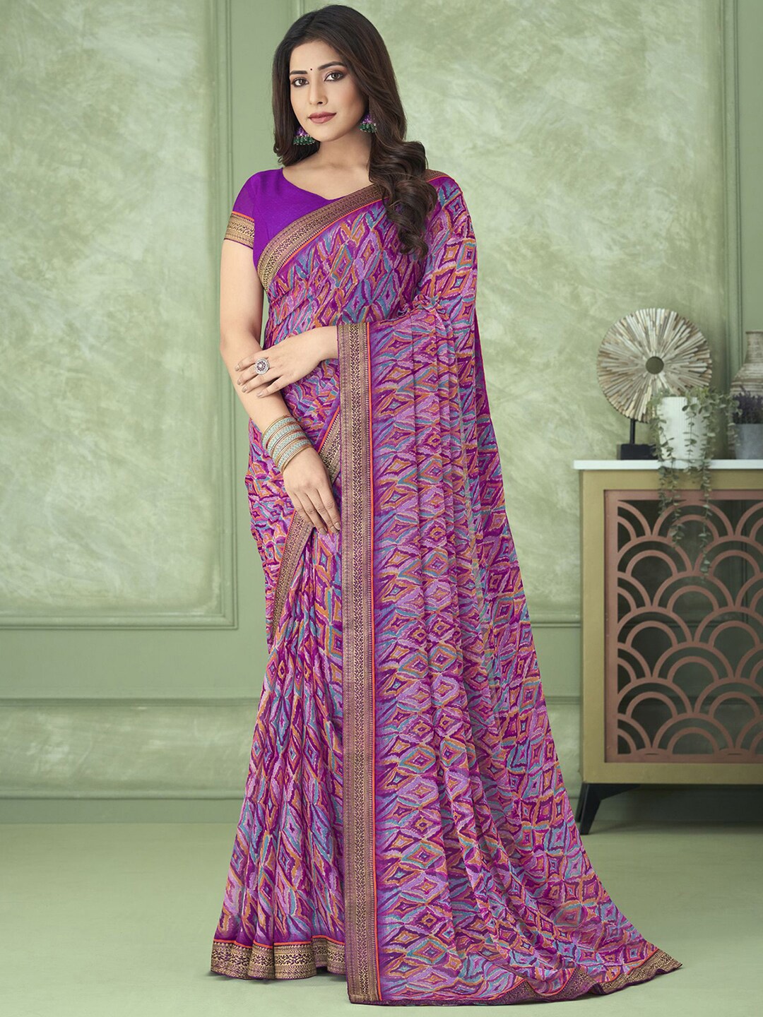 

Mitera Purple & Bronze-Toned Abstract Printed Poly Chiffon Saree