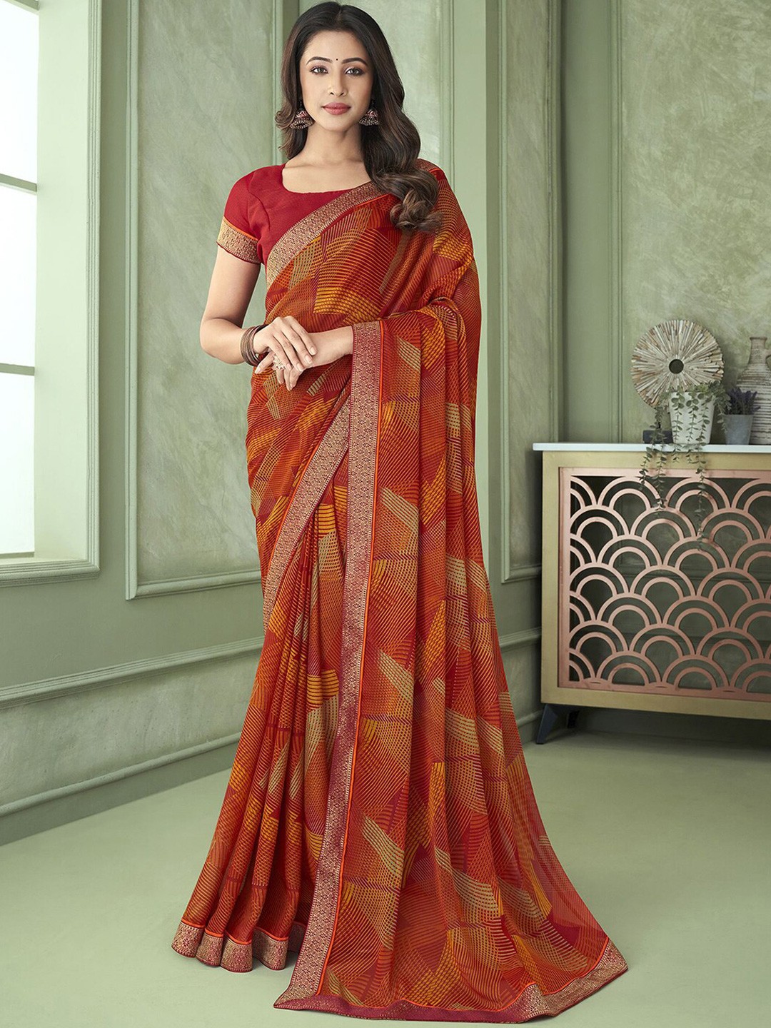 

Mitera Red & Green Abstract Printed Saree