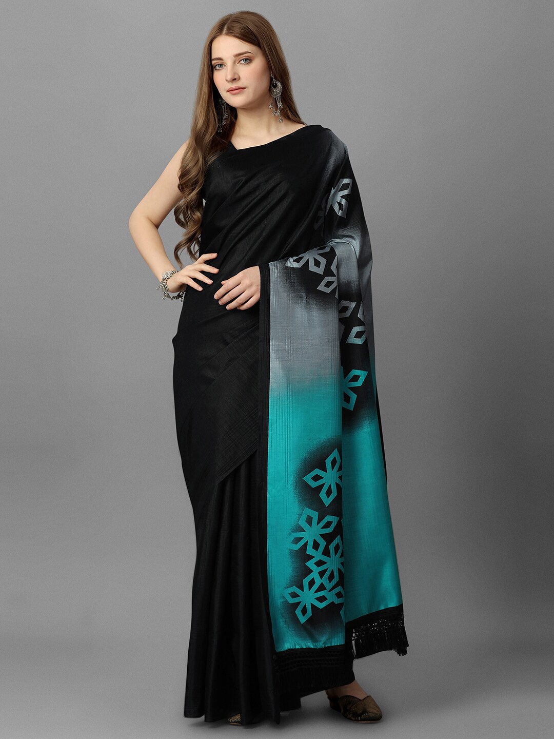 

GORGONE Abstract Printed Silk Blend Saree, Black