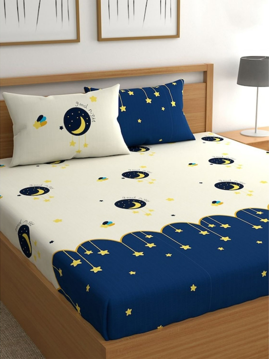 

Bajo's White & Blue Graphic Fitted Cotton 250 TC King Bedsheet With 2 Pillow Covers