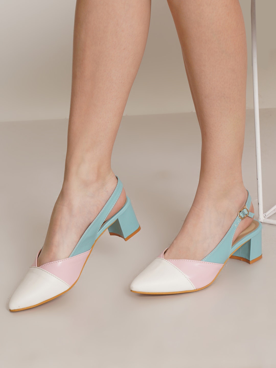

HASTEN Block Pumps With Buckles, Blue