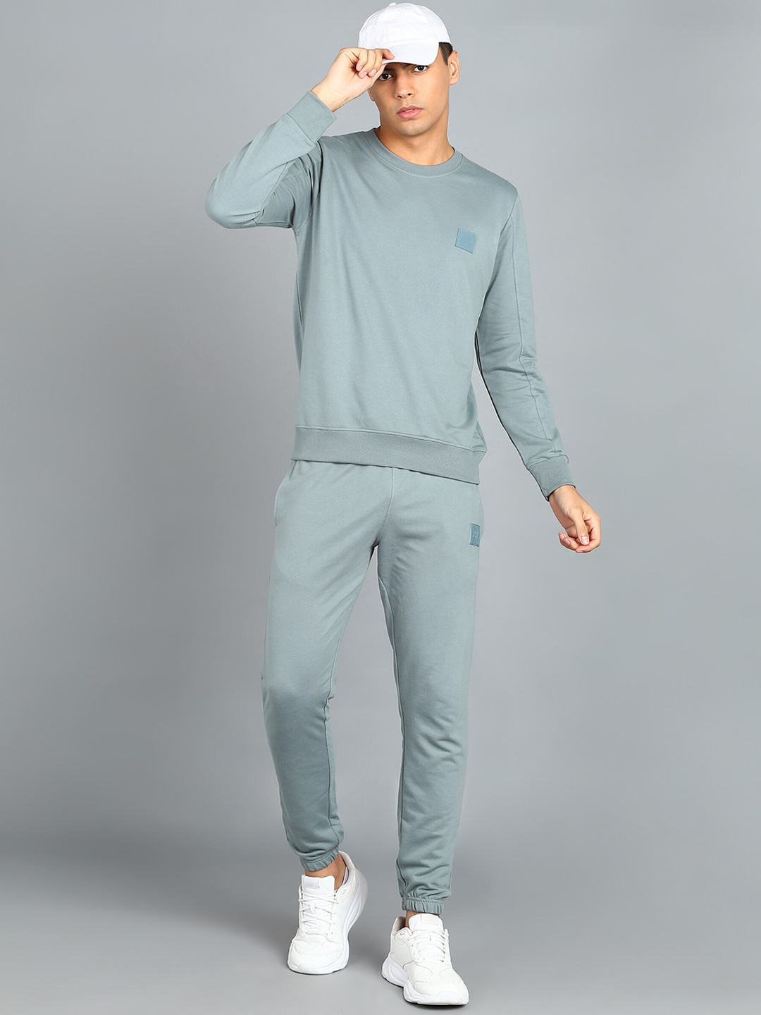 

Alan Jones Men Long Sleeves Mid-Rise Tracksuit, Turquoise blue