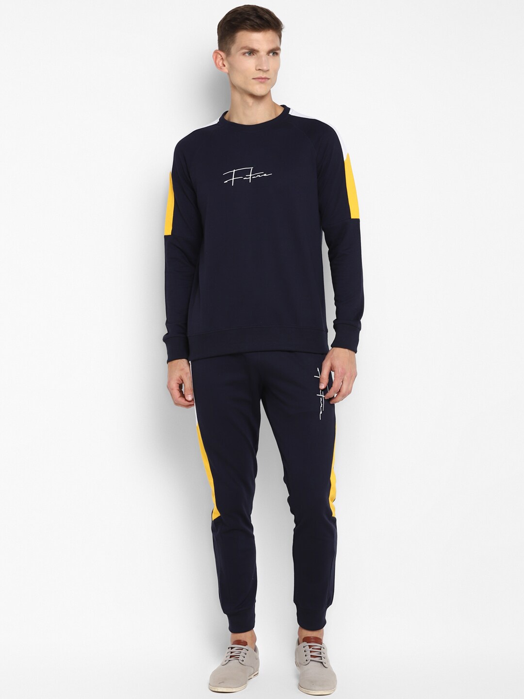 

Alan Jones Men Typography Printed Tracksuit, Navy blue