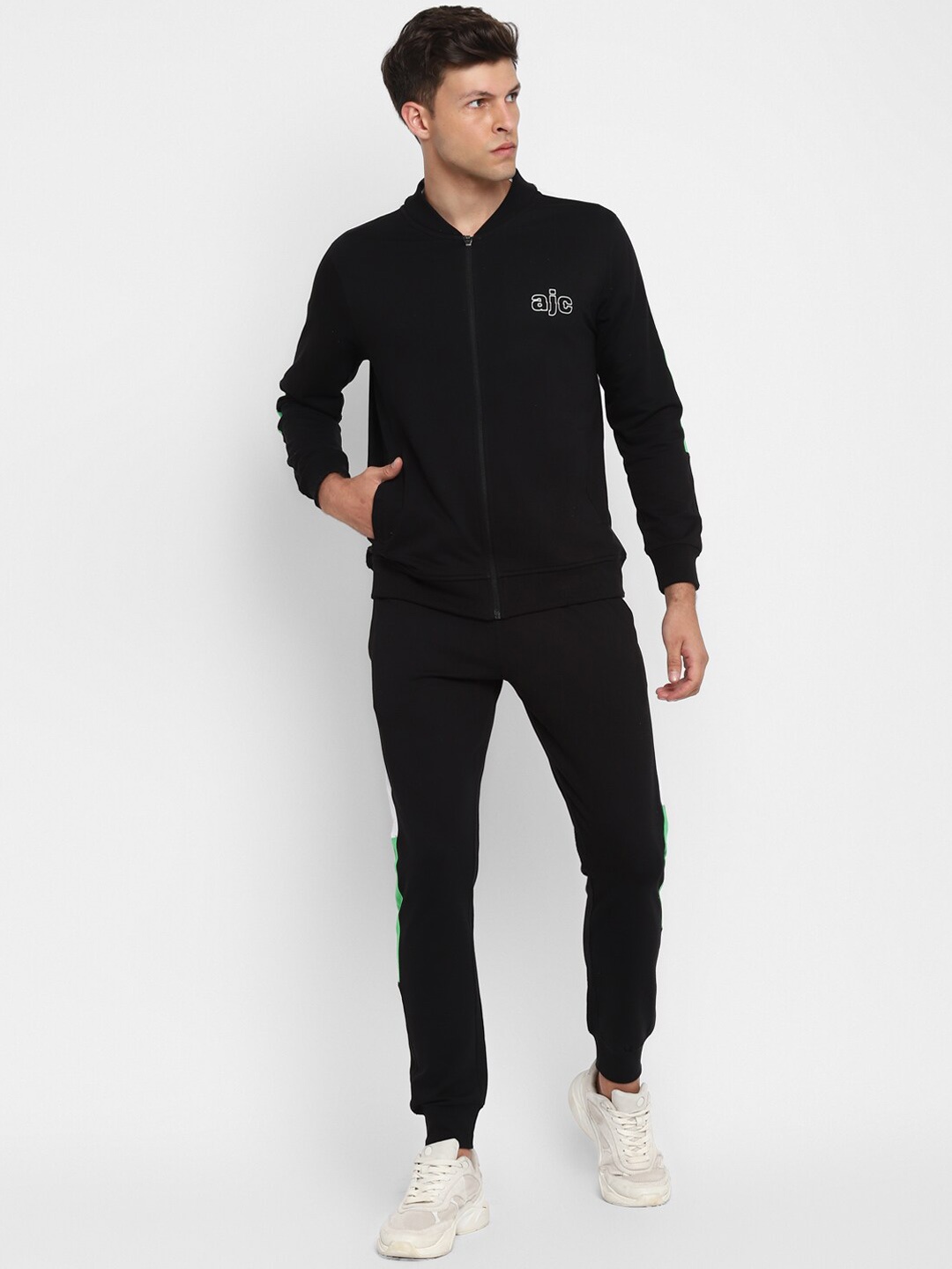 

Alan Jones Men Mock Collar Tracksuits, Black