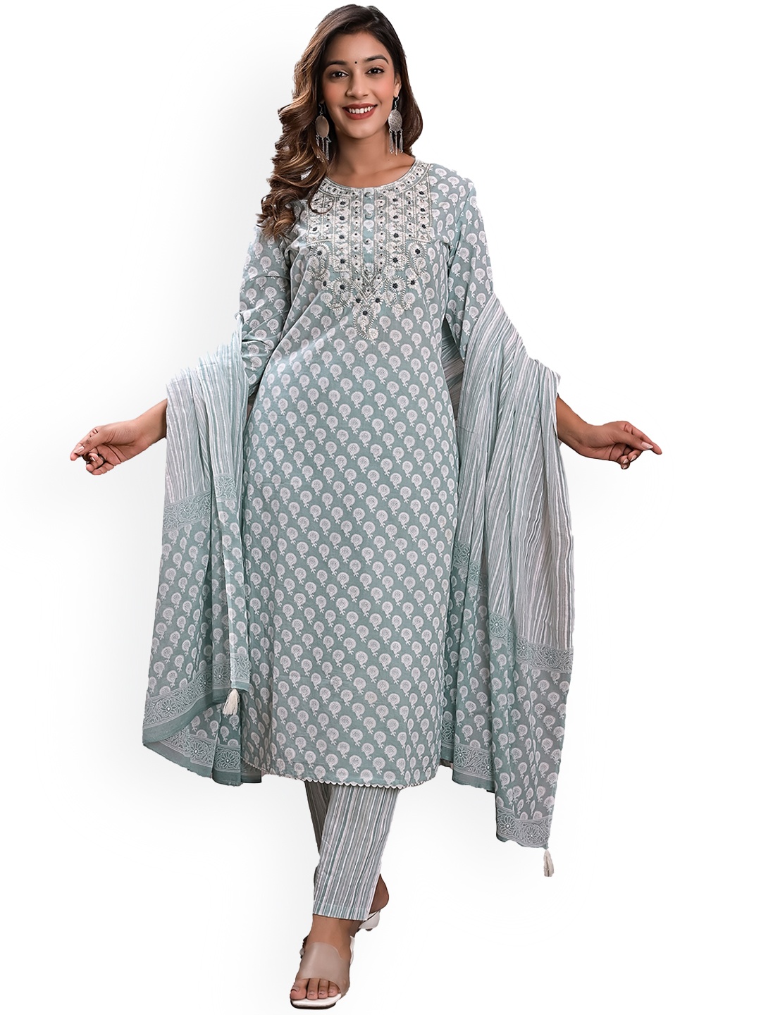 

KASHEEDA Ethnic Motifs Embroidered Thread Work Pure Cotton Kurta with Trousers & With, Grey