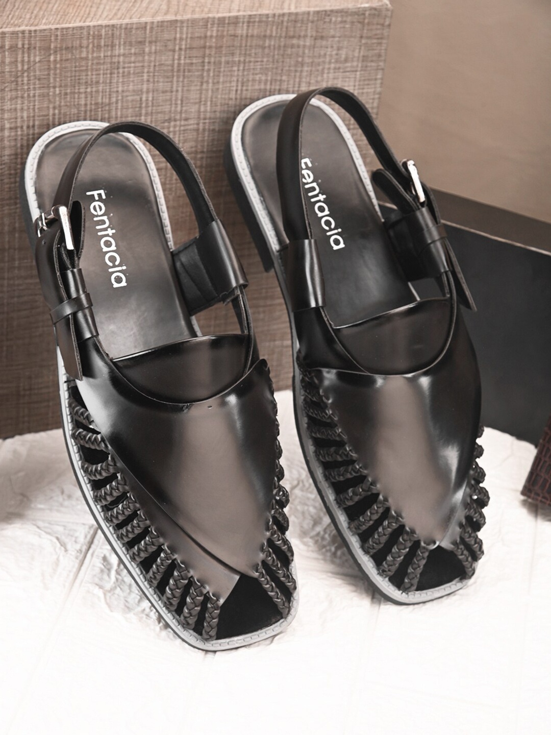 

Fentacia Men Shoe-Style Sandals, Black