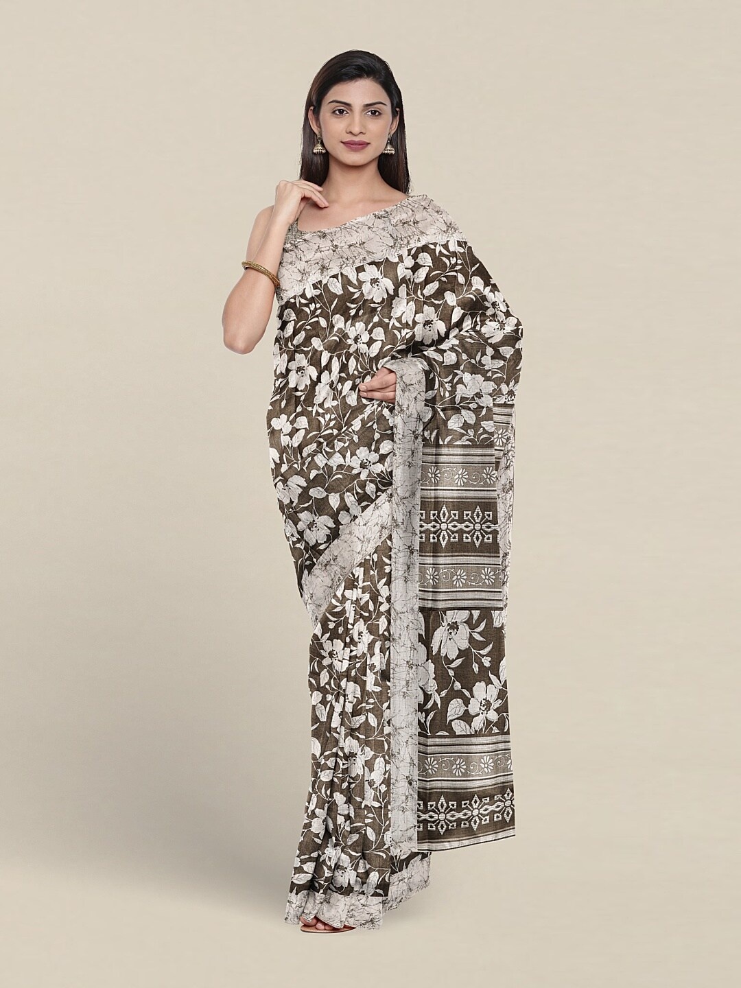 

Pothys Floral Printed Cotton Blend Saree, Grey