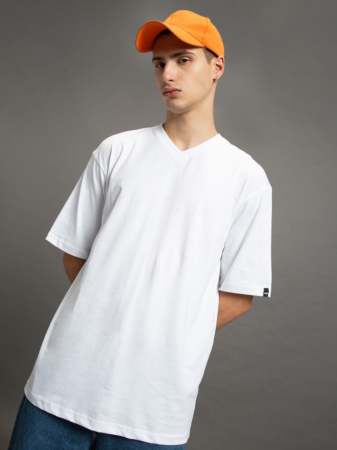 

Bewakoof Men Solid Oversized T-shirt, White