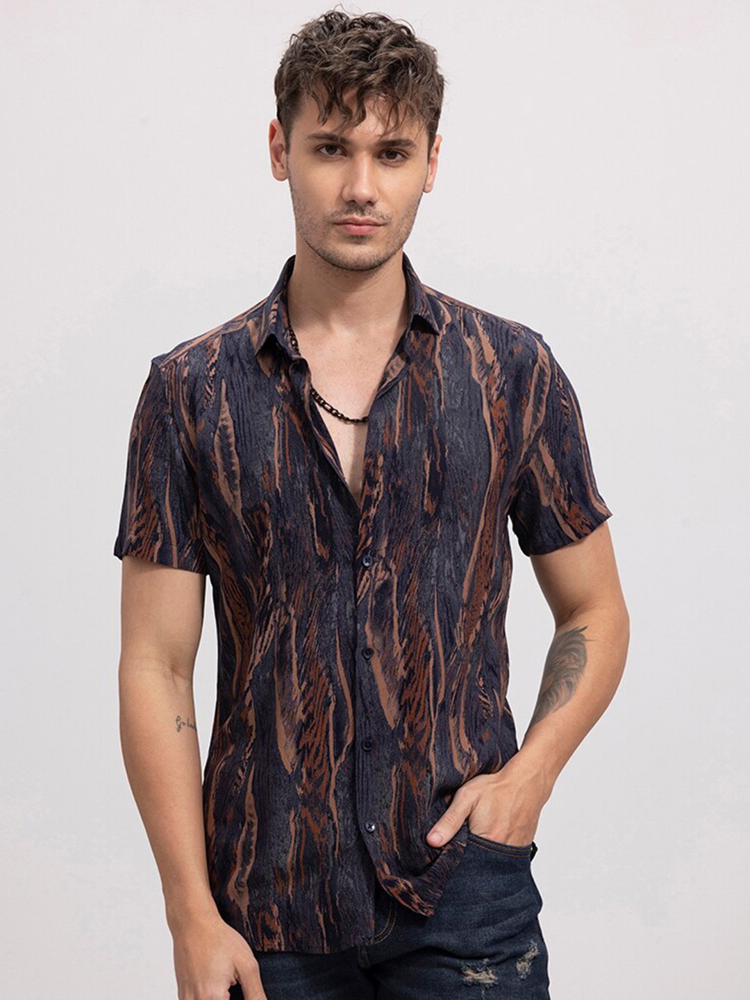 

Snitch Men Brown Classic Slim Fit Opaque Printed Casual Shirt