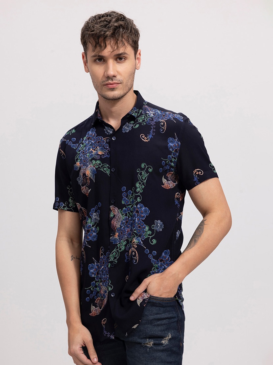 

Snitch Men Navy Blue Classic Slim Fit Floral Printed Casual Shirt