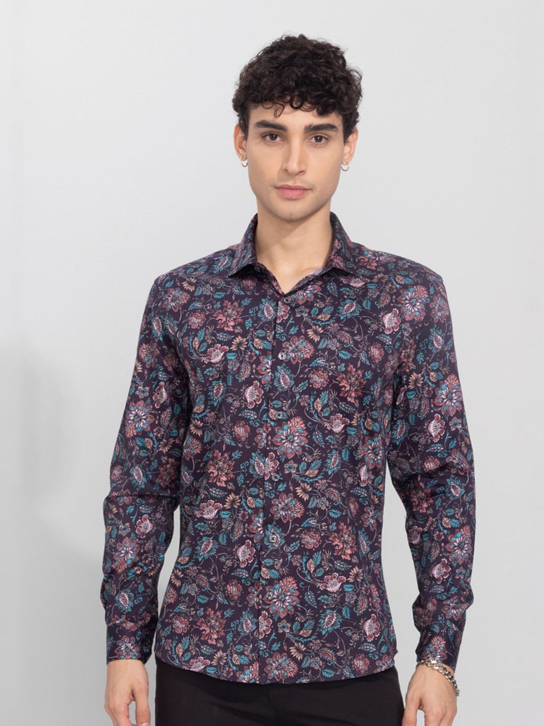 

Snitch Blue Classic Slim Fit Opaque Floral Printed Cotton Casual Shirt