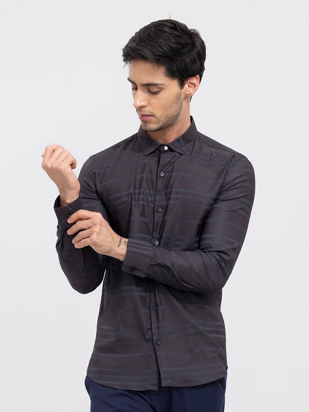 

Snitch Classic Black Slim Fit Horizontal Striped Casual Shirt