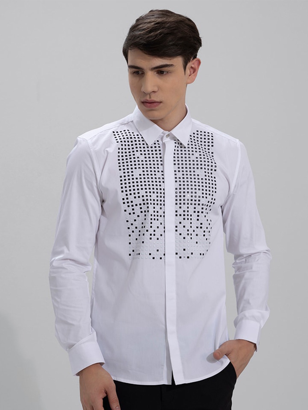 

Snitch Classic Monochrome Geometric Printed Cotton Shirt, White