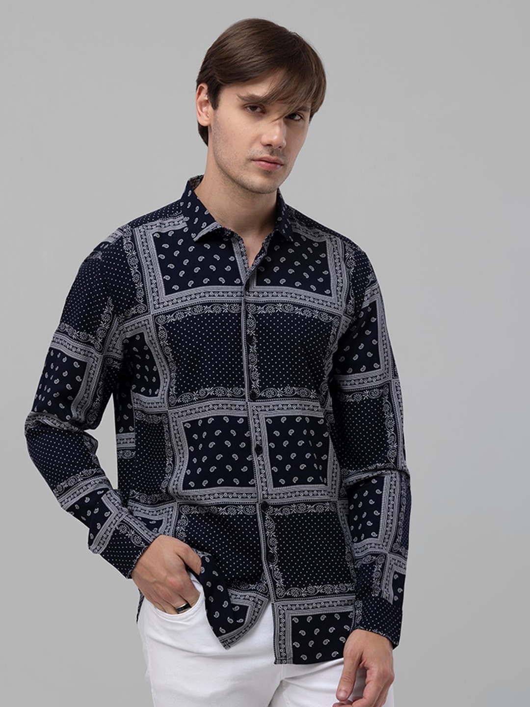 

Snitch Navy Blue And White Classic Geometric Printed Cotton Shirt