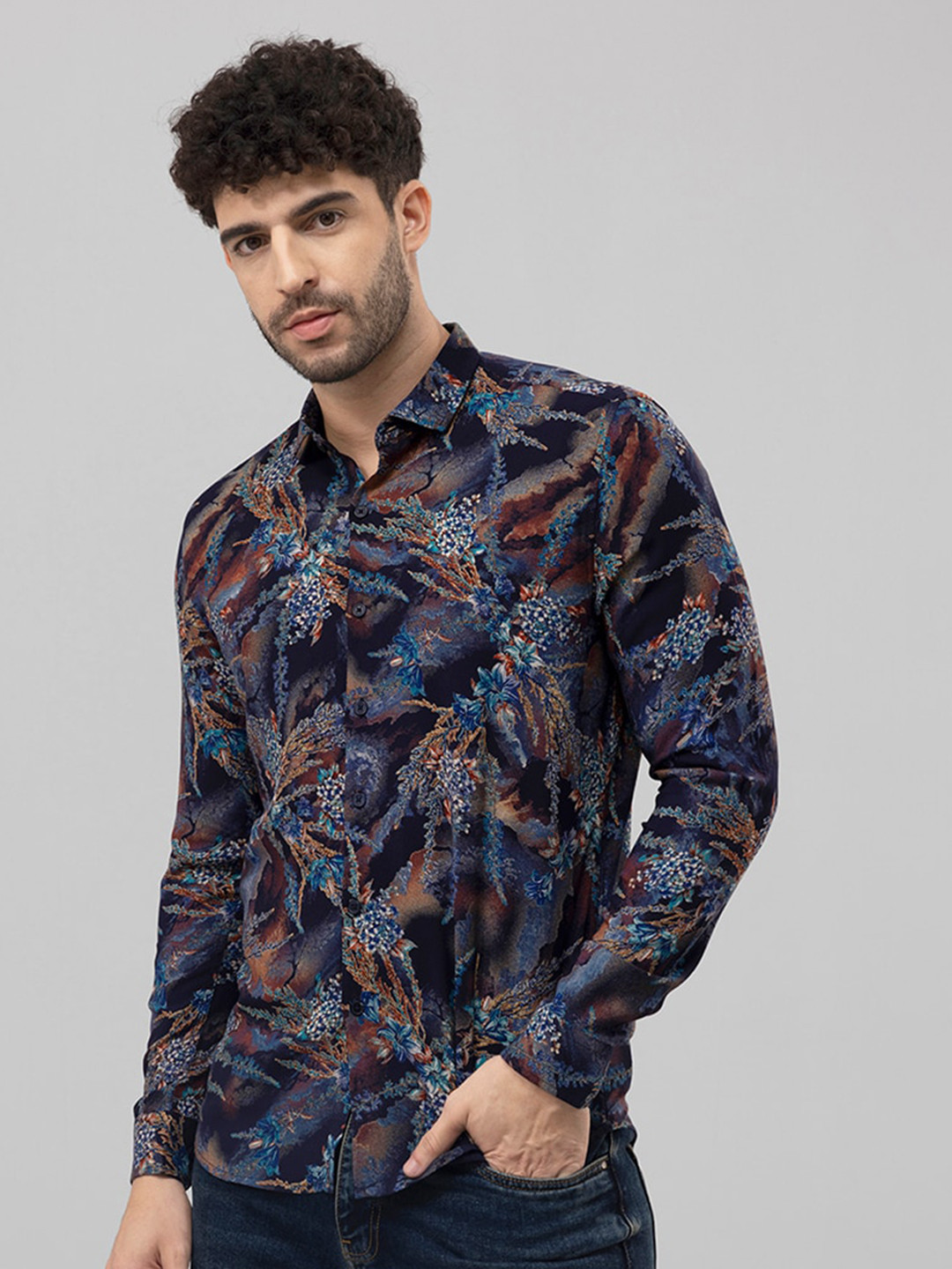 

Snitch Blue & Brown Classic Floral Printed Casual Shirt