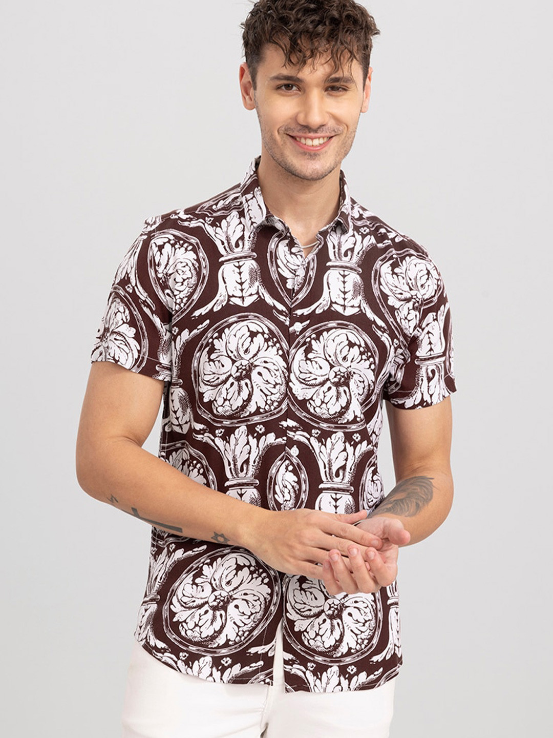 

Snitch Brown Classic Slim Fit Ethnic Printed Casual Shirt