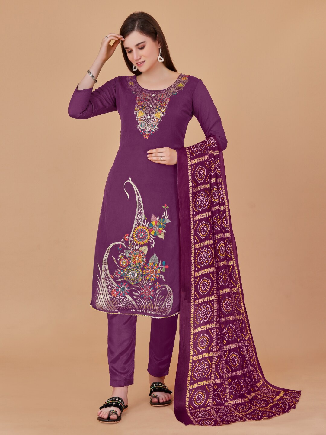 

Angroop Unstitched Dress Material, Magenta