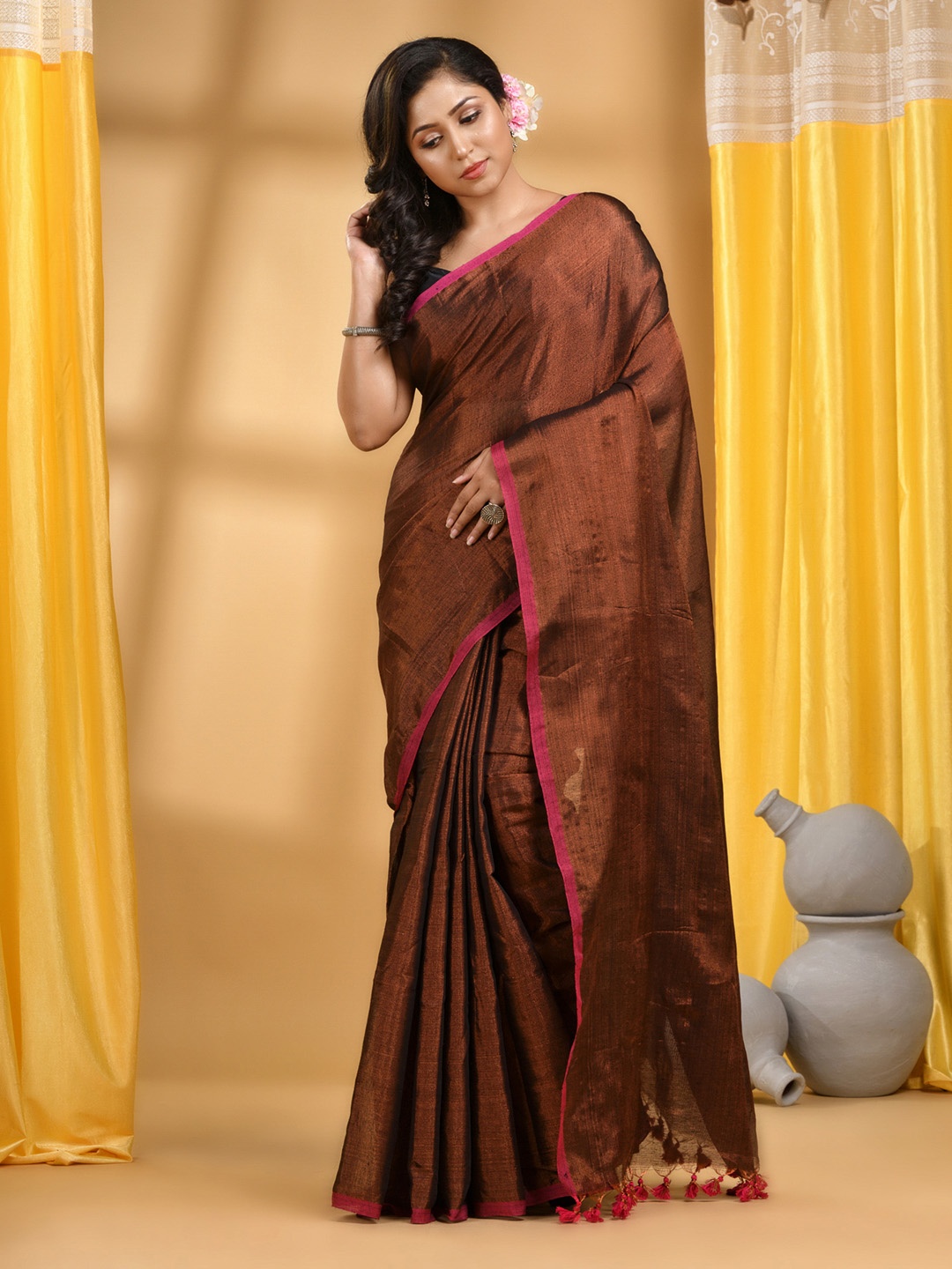 

DESH BIDESH Solid Handloom Taant Saree, Brown