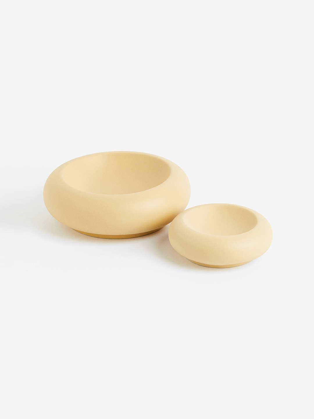 

H&M Beige Decorative Stoneware Bowl
