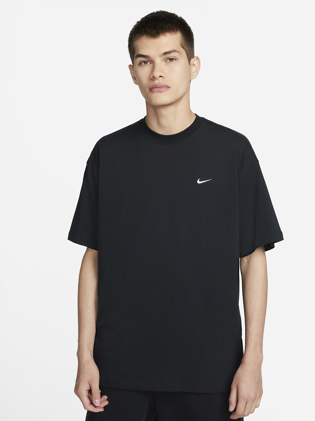 

Nike Solo Swoosh Brand Logo Printed Loose Fit Tshirt, Black