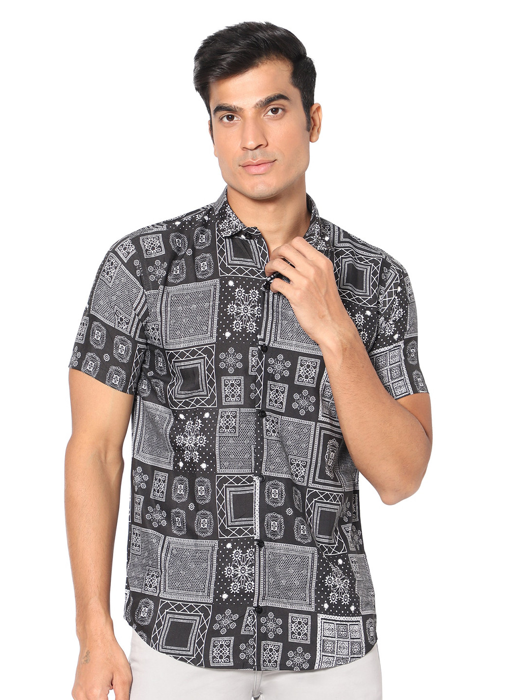 

N AND J Classic Fit Ethnic Motifs Printed Casual Shirt, Black