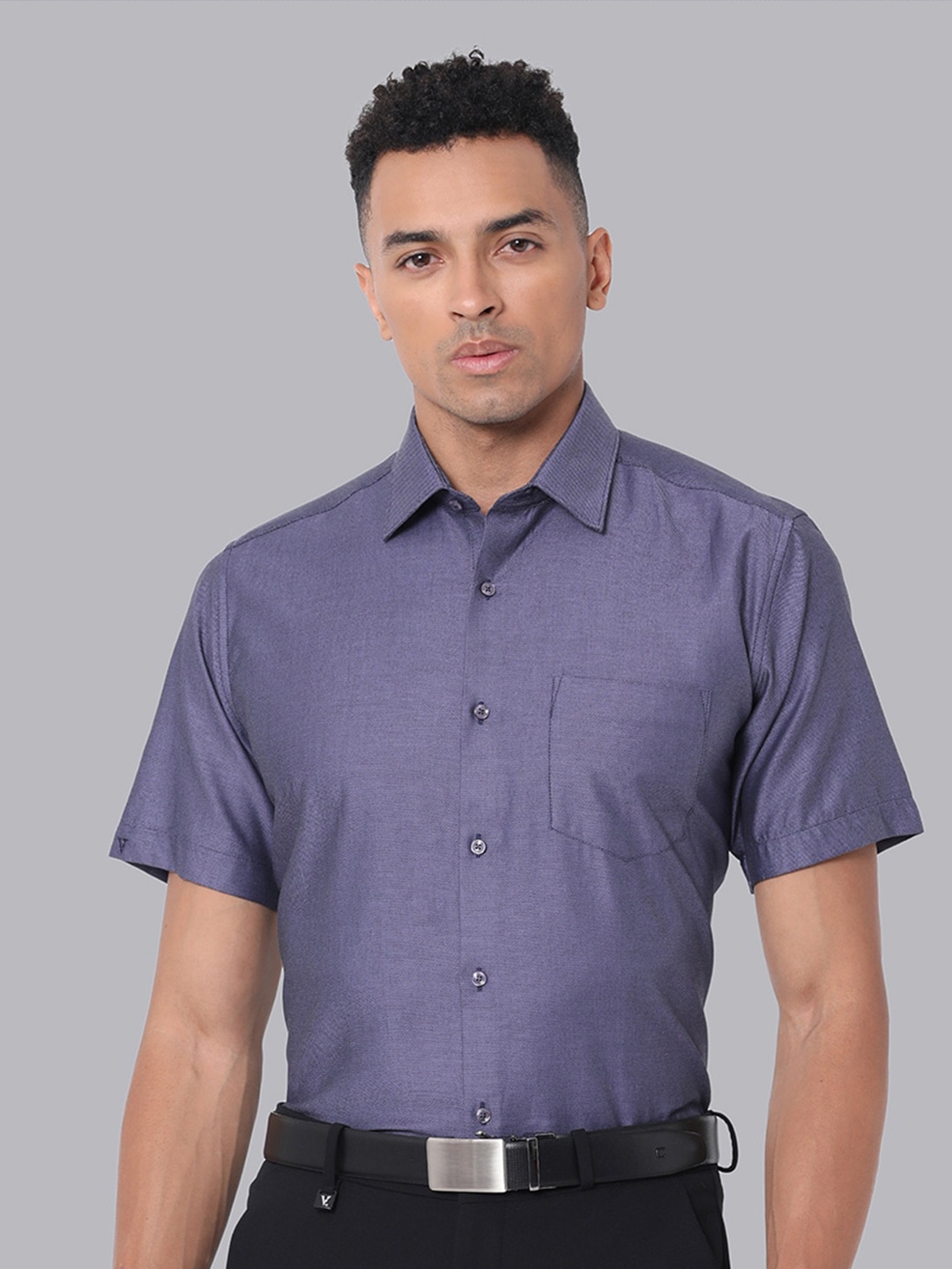 

Van Heusen Spread Collar Pure Cotton Formal Shirt, Navy blue