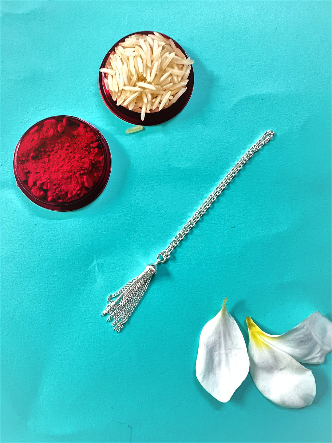 

Arte Jewels Women Fringed Wraparound Rakhi, Silver