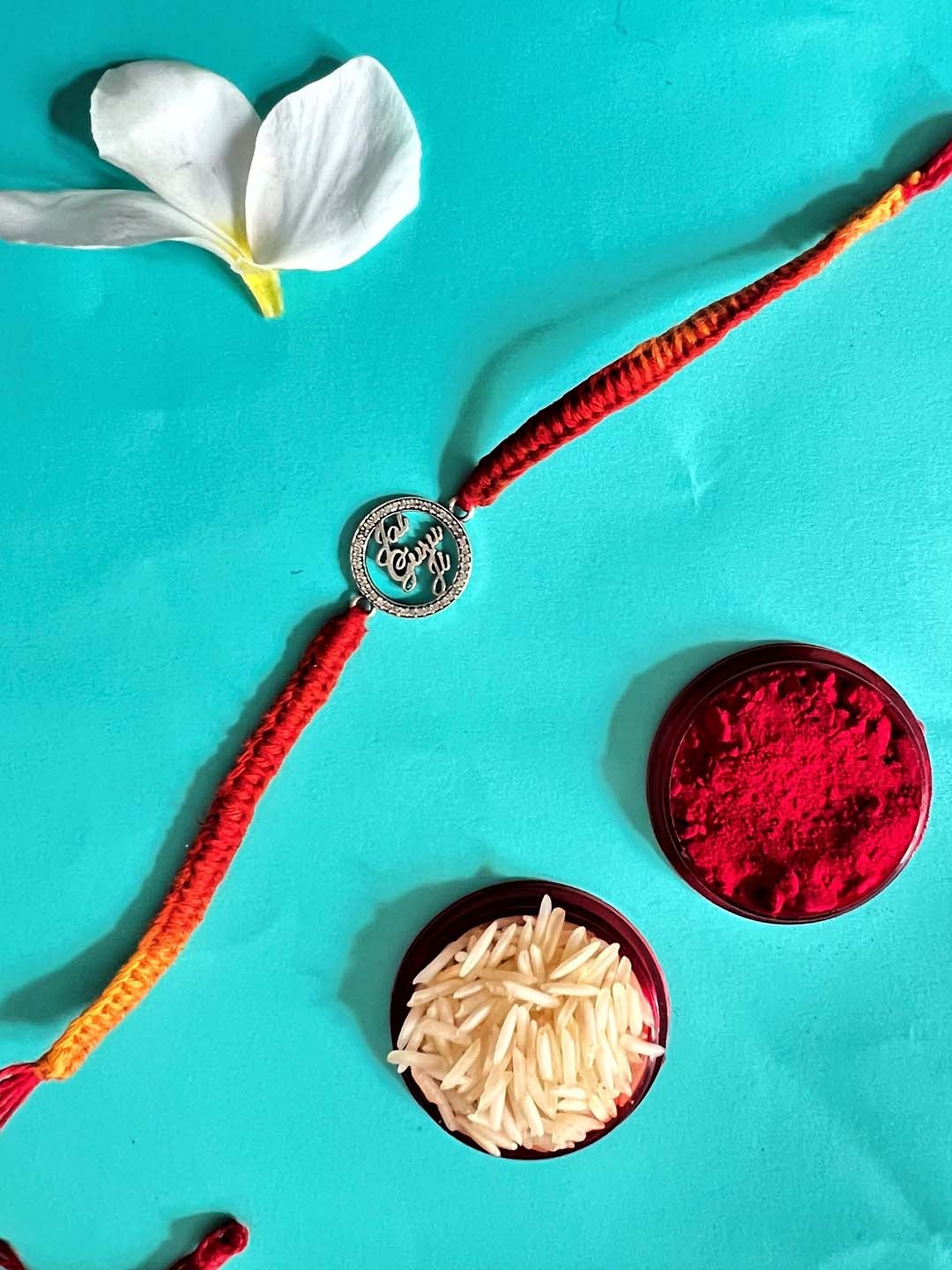 

Arte Jewels Round Shaped Thread Rakhi, Silver
