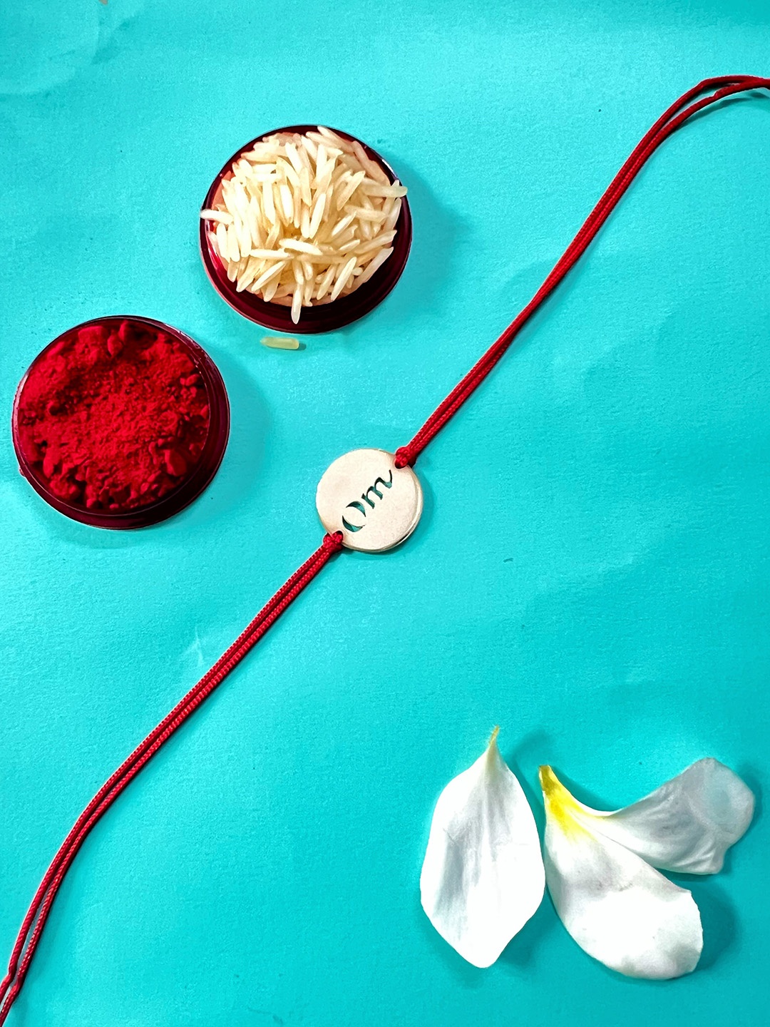 

Arte Jewels OM Charm Thread Rakhi, Silver