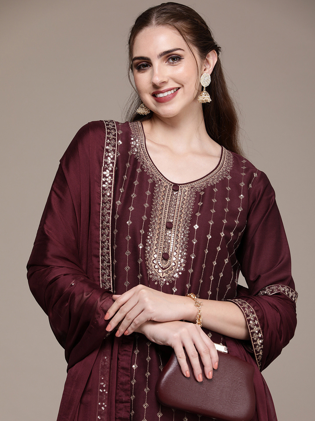 

Anouk Ethnic Motifs Embroidered Sequinned Jacquard Kurta with Trousers & Dupatta, Maroon