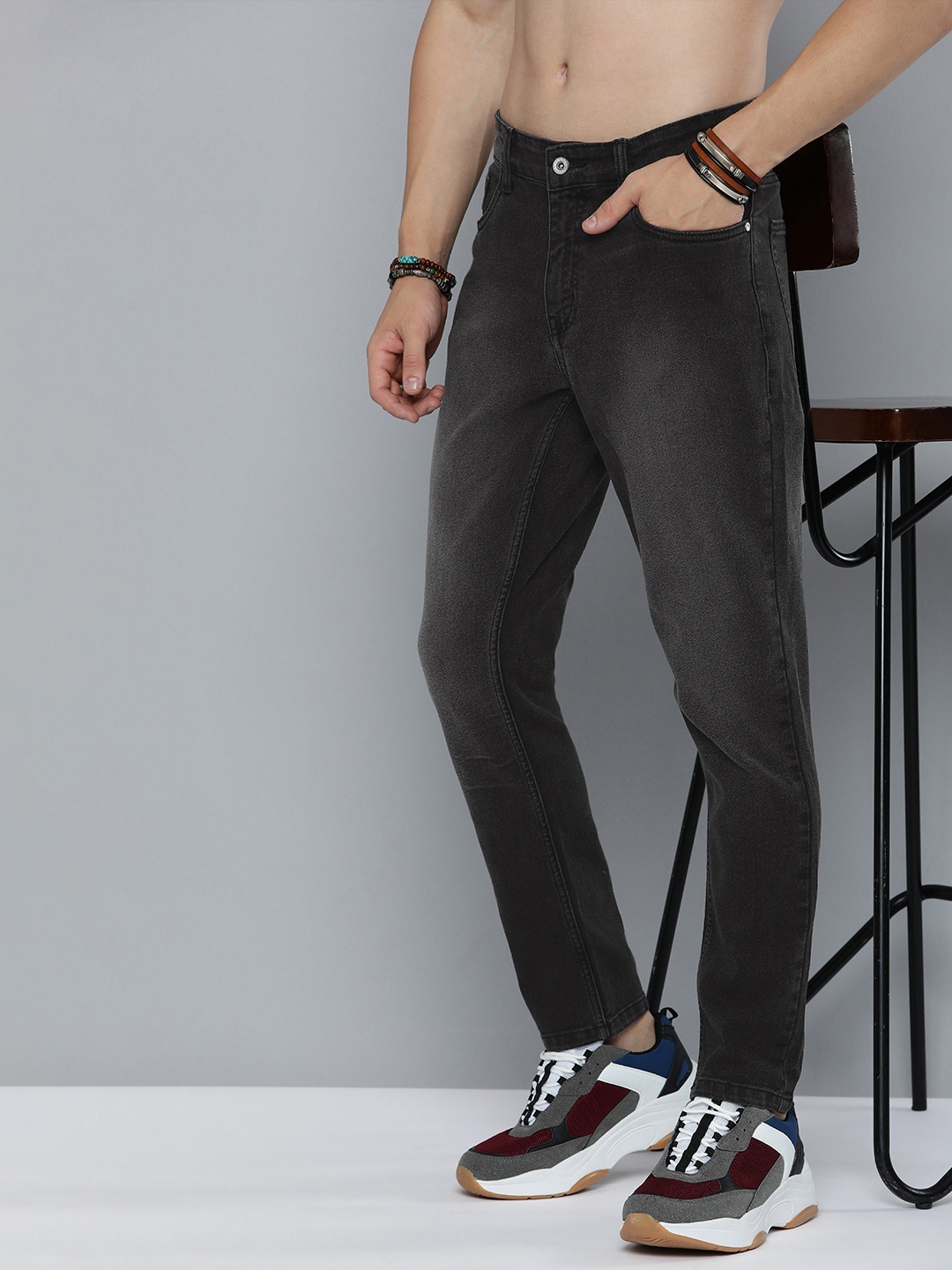 

R Code by The Roadster Life Co Men Erik Tapered Fit Light Fade Jeans, Black