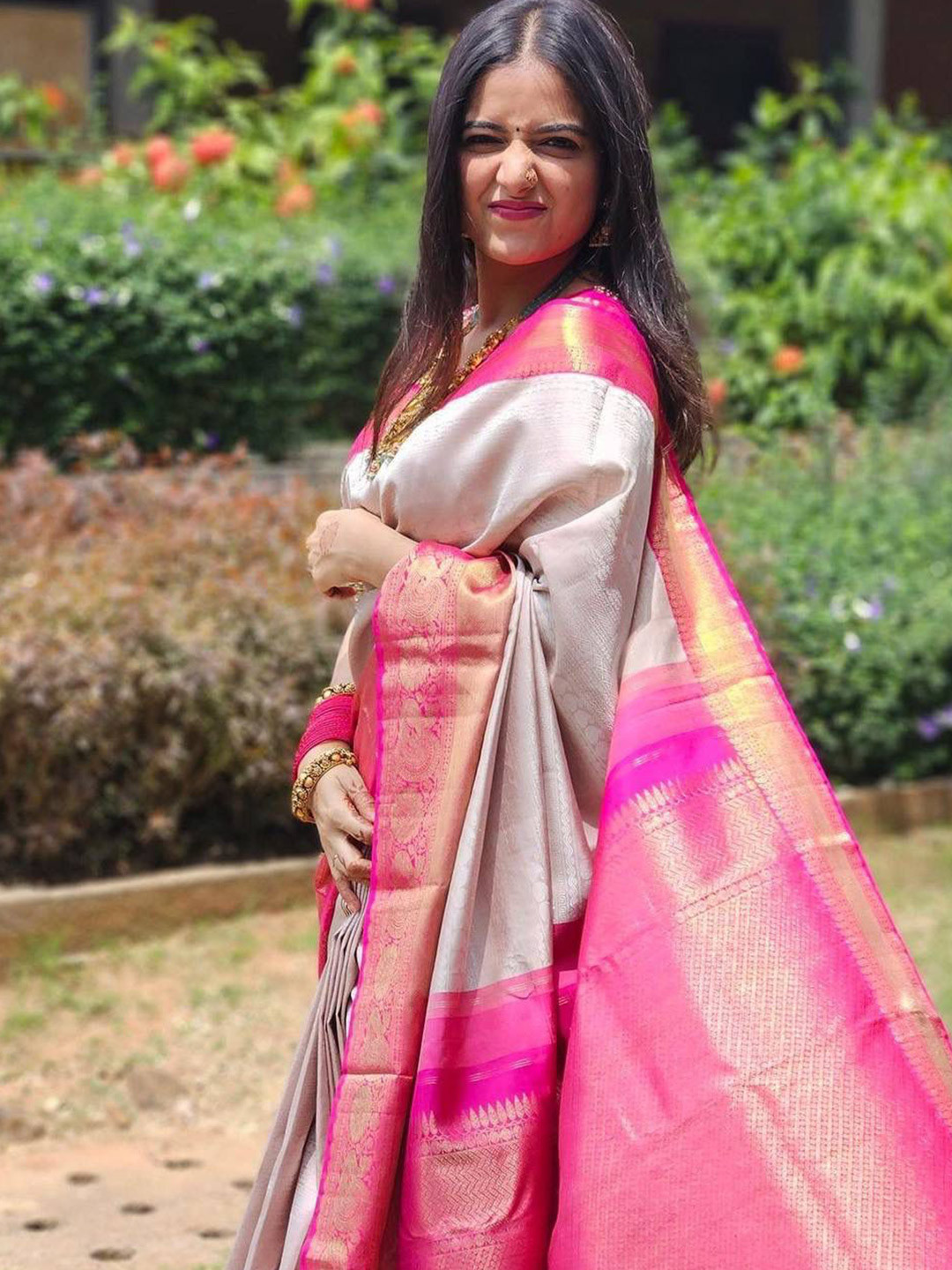 

TIEXA Woven Design Zari Pure Silk Banarasi Saree, Metallic