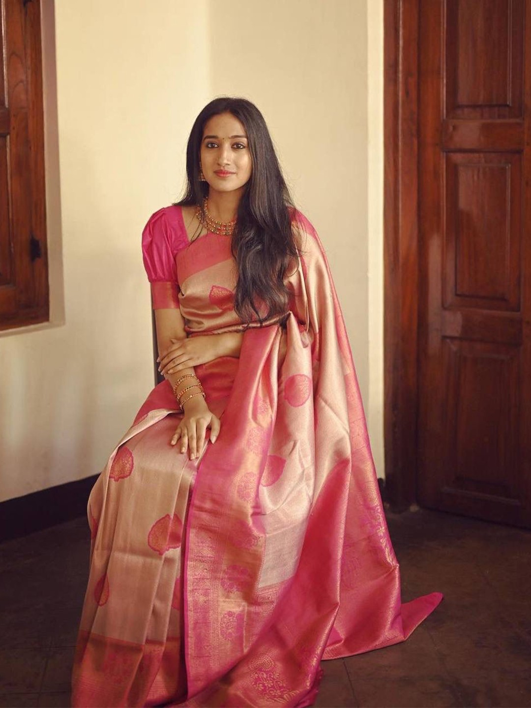 

TIEXA Ethnic Woven Design Zari Pure Silk Banarasi Saree, Peach