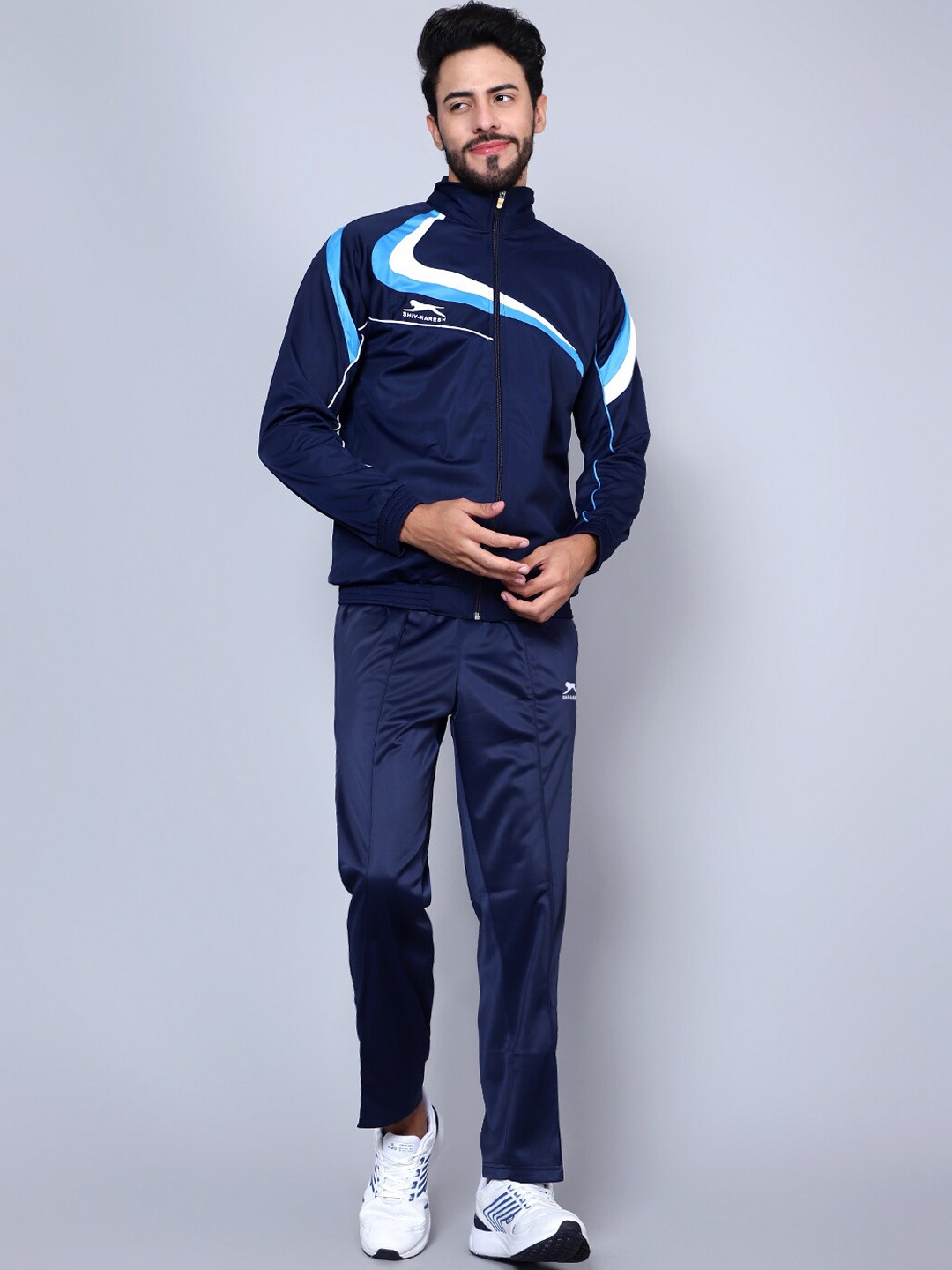 

Shiv Naresh Men Colourblocked Sports Tracksuits, Navy blue