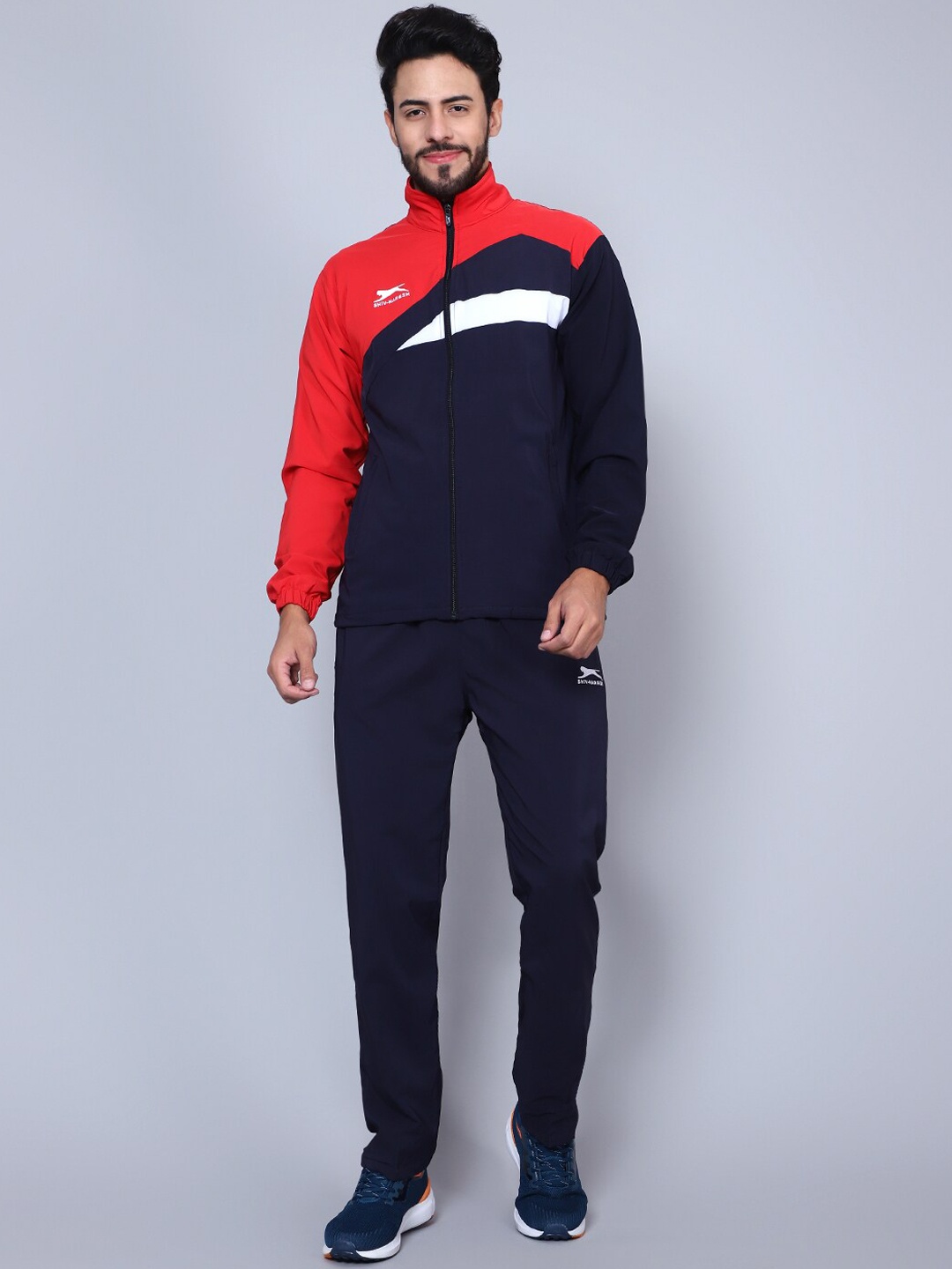 

Shiv Naresh Men Colourblocked & Brand Logo Printed Detail Sports Tracksuits, Navy blue