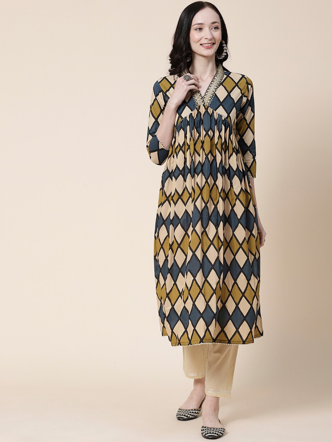 

FASHOR Women Green & Cream Printed Pure Cotton Pleated Kurta With Trousers