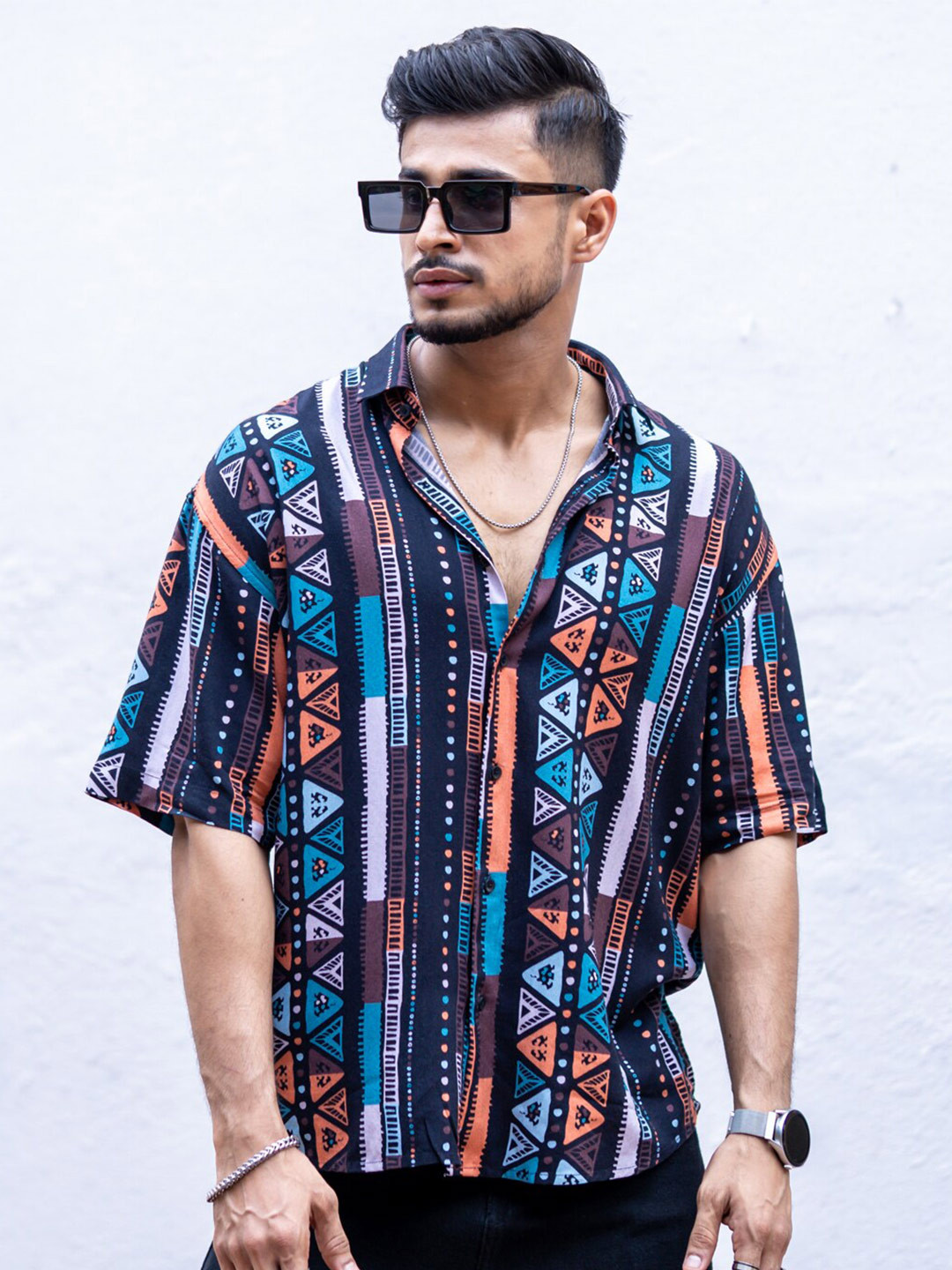 

Powerlook Navy Blue Geometric Printed Casual Shirt