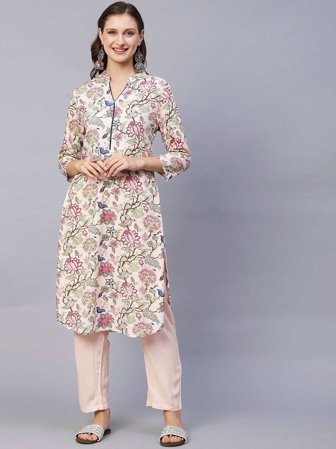

FASHOR Pink Floral Printed Regular Sequinned Kurta with Trousers