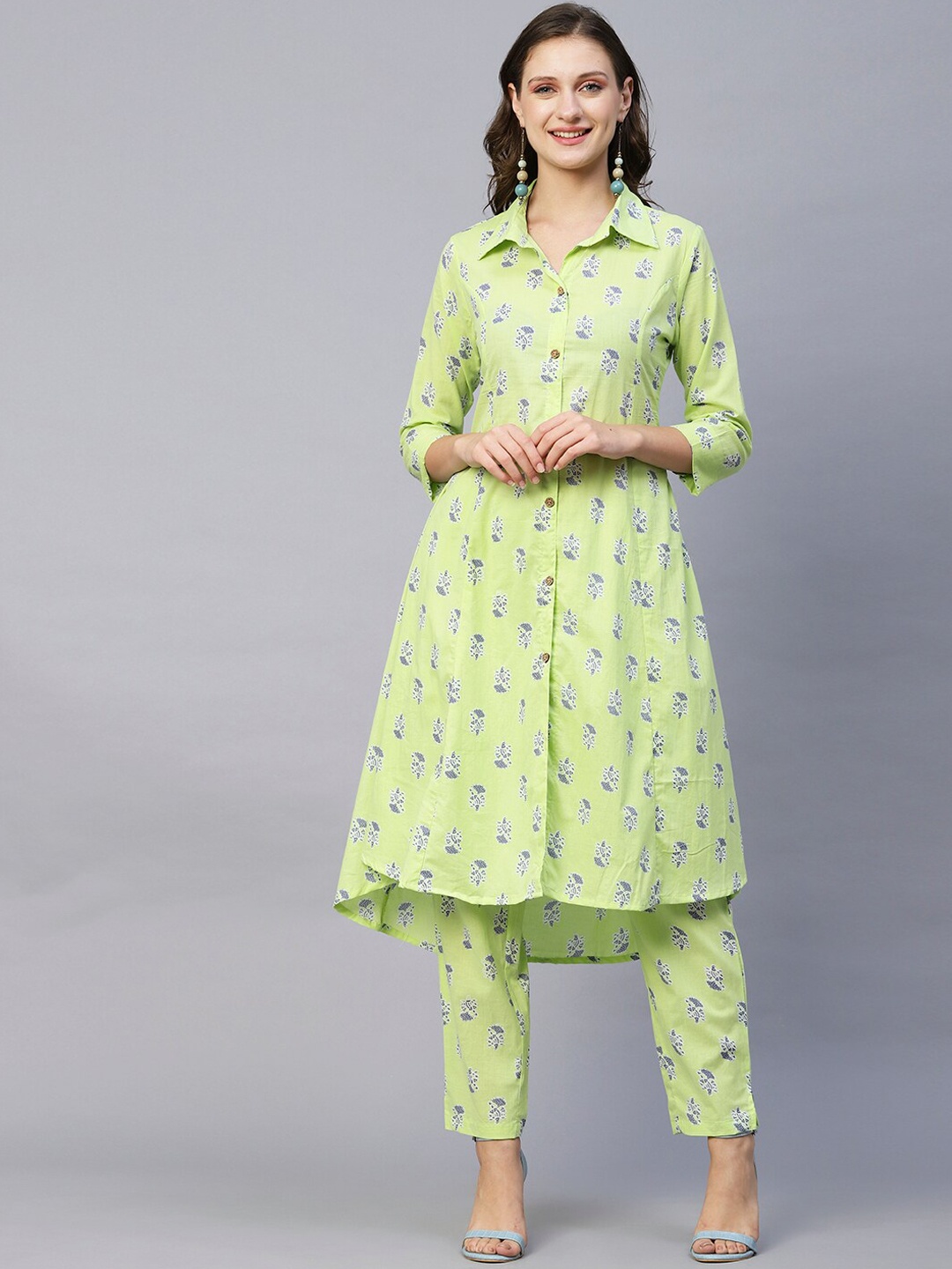

FASHOR Women Lime Green & Yellow Printed Pure Cotton Panelled Kurta With Trousers
