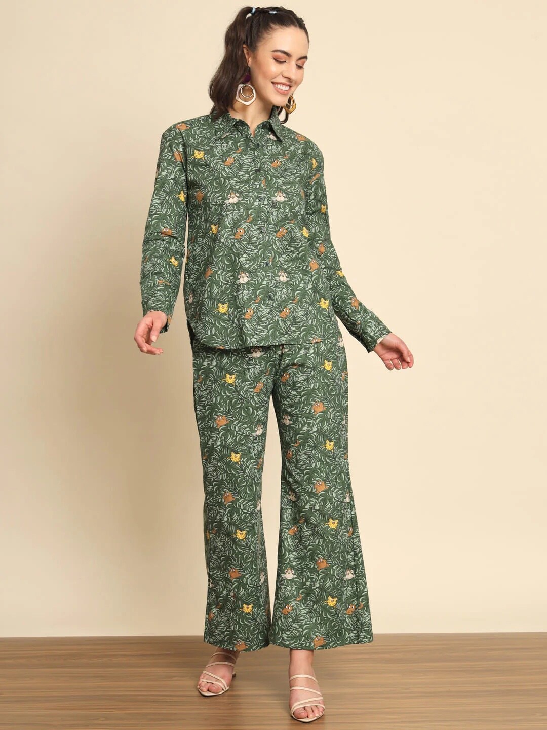 

Cation Women Green Comfort Boxy Tropical Printed Casual Cotton Shirt