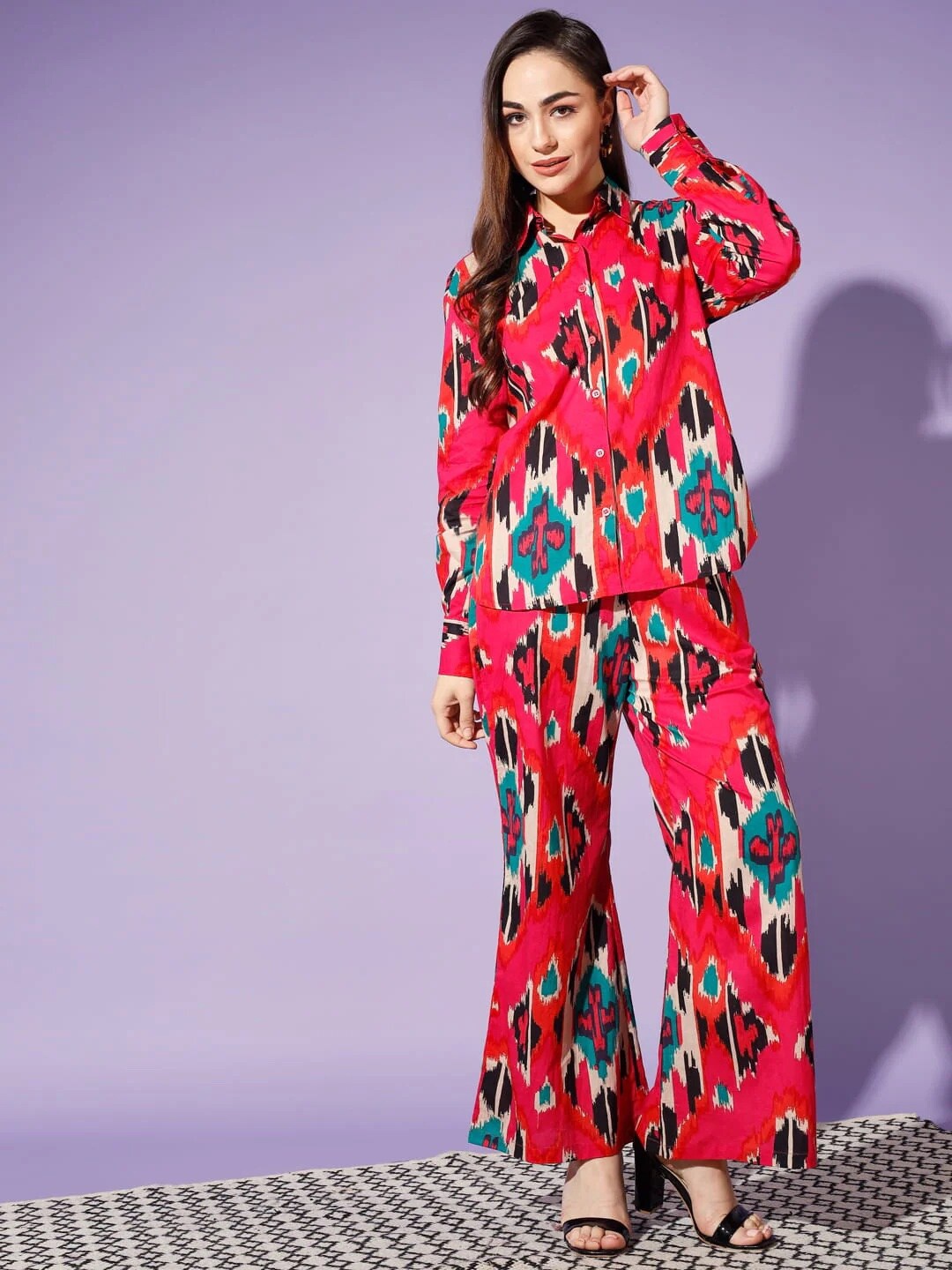 

Cation Red & Black Comfort Boxy Abstract Printed Casual Cotton Shirt, Magenta