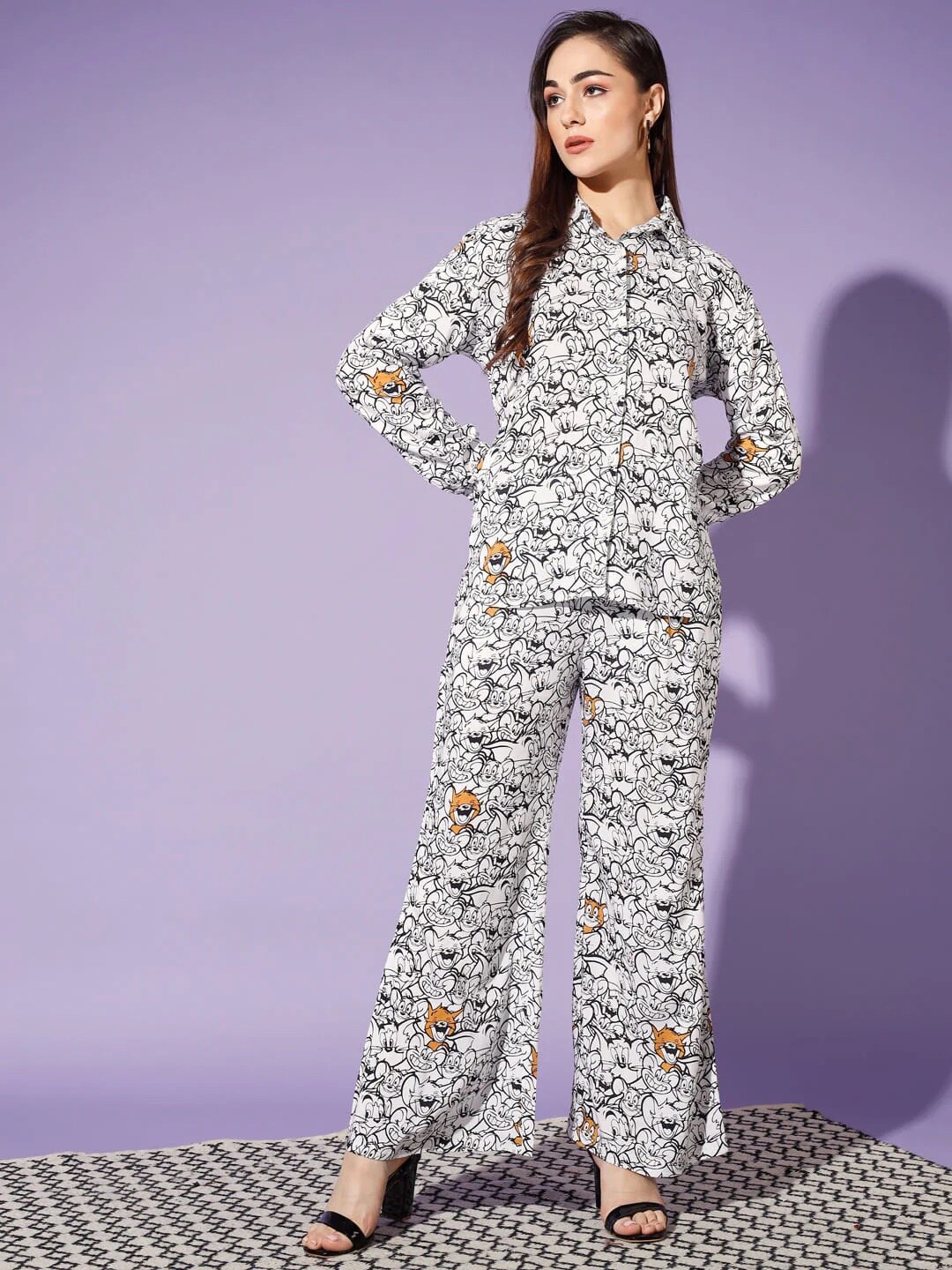 

Cation White & Black Comfort Boxy Tom & Jerry Printed Casual Cotton Shirt